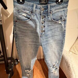 Abercrombie & Fitch High Rise Super Skinny Ankle